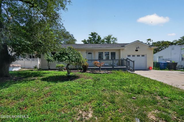 877 Egret Drive, Toms River, NJ 08753