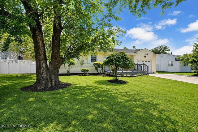 877 Egret Drive, Toms River, NJ 08753