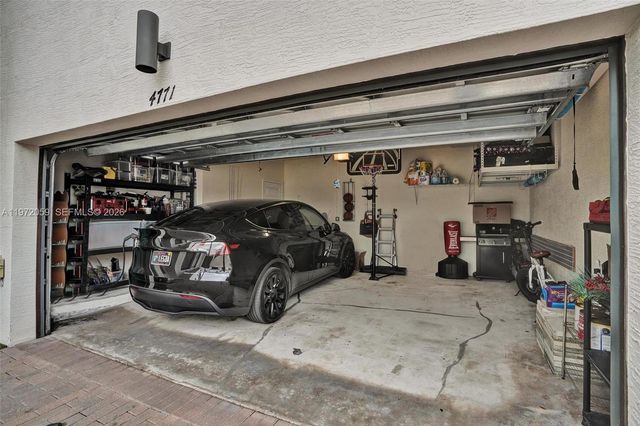 4771 NW 84th Ave, Doral, FL 33166