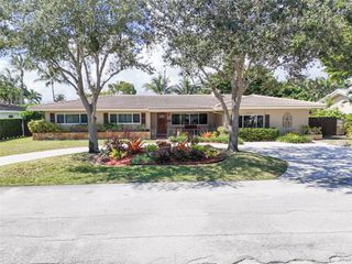 2517 NE 26th Ter, Fort Lauderdale, FL 33305