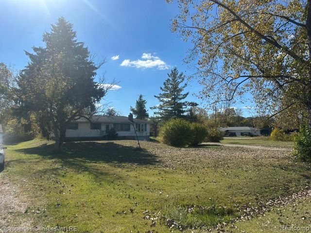 3369 Dove Road, Port Huron, MI 48060