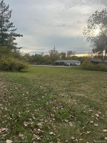 3369 Dove Road, Port Huron, MI 48060