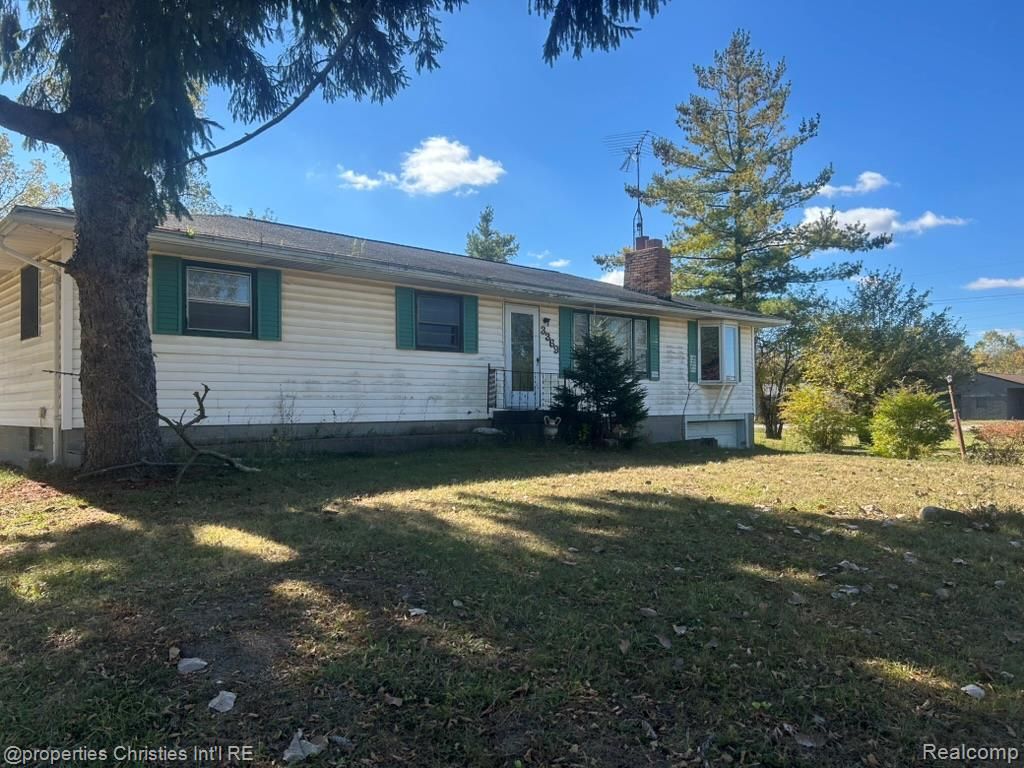 3369 Dove Road, Port Huron, MI 48060