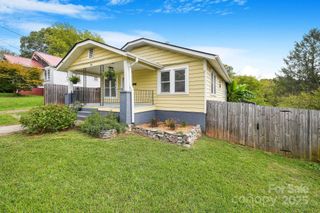 100 Bradley Street, Asheville, NC 28806
