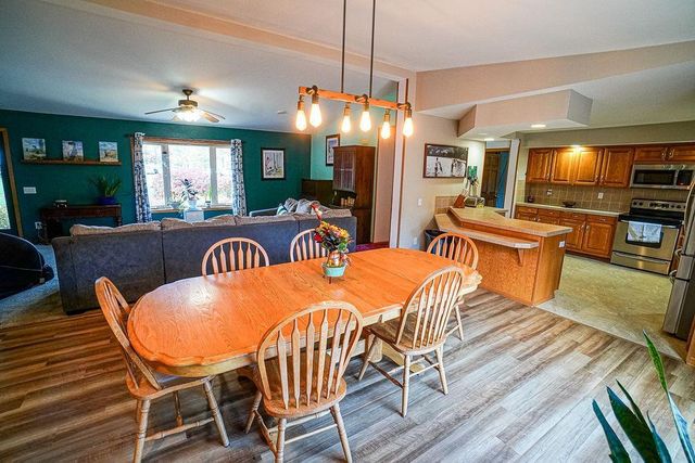 E8359 County Road H, Wisconsin Dells, WI 53965