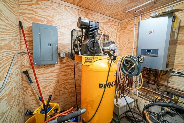 E8359 County Road H, Wisconsin Dells, WI 53965