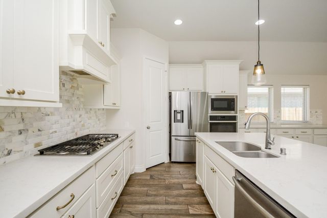 28127 Knight Peak Drive, Spring, TX 77386