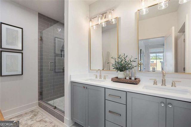 962 Bibbs Circle 8, Atlanta, GA 30318
