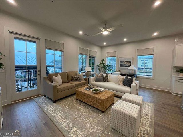 962 Bibbs Circle 8, Atlanta, GA 30318