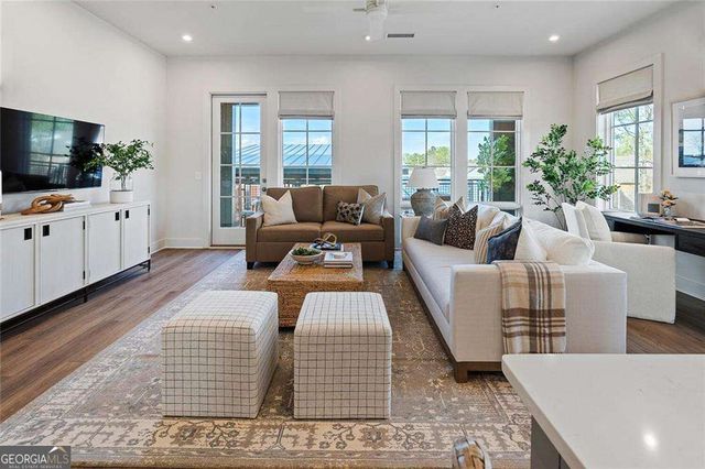 962 Bibbs Circle 8, Atlanta, GA 30318
