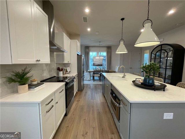 962 Bibbs Circle 8, Atlanta, GA 30318