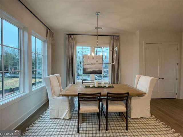 962 Bibbs Circle 8, Atlanta, GA 30318