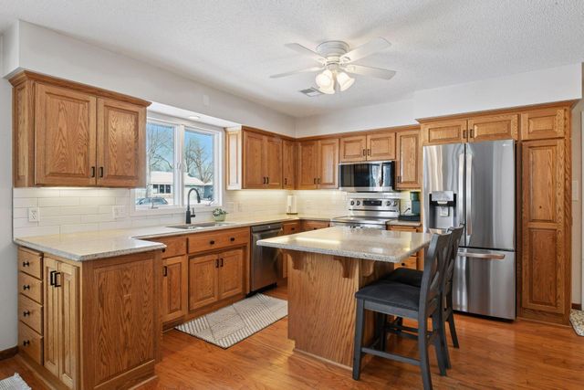 317 W 4th Street, Waconia, MN 55387