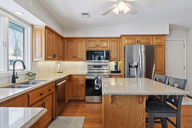 317 W 4th Street, Waconia, MN 55387