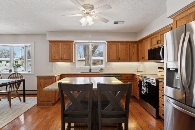 317 W 4th Street, Waconia, MN 55387