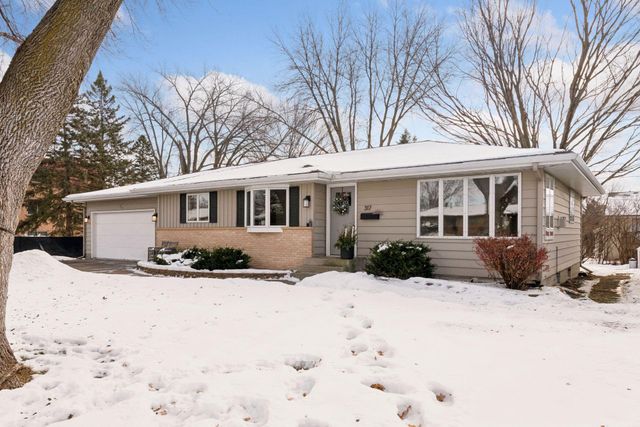 317 W 4th Street, Waconia, MN 55387