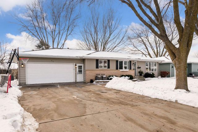 317 W 4th Street, Waconia, MN 55387