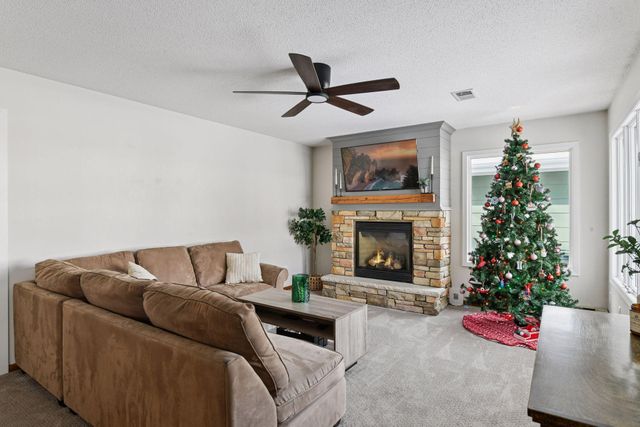 317 W 4th Street, Waconia, MN 55387