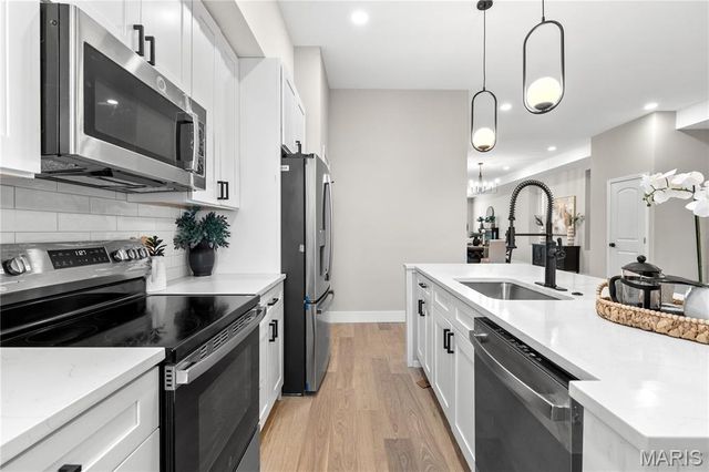 3633 Nebraska Avenue, St Louis, MO 63118