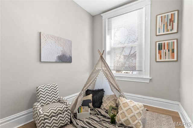 3633 Nebraska Avenue, St Louis, MO 63118