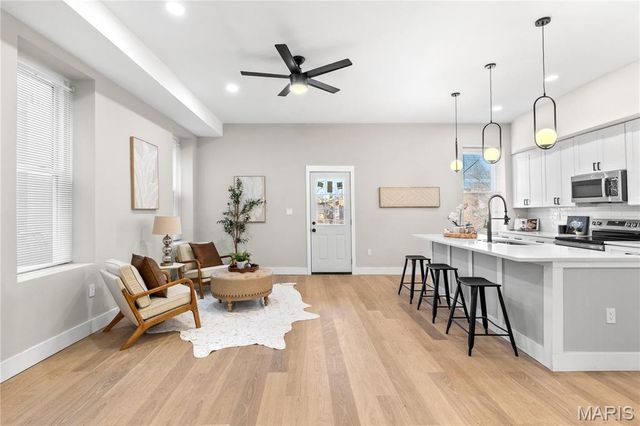 3633 Nebraska Avenue, St Louis, MO 63118