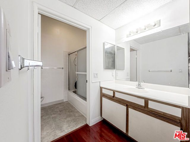 533 S St Andrews Place 410, Los Angeles, CA 90020