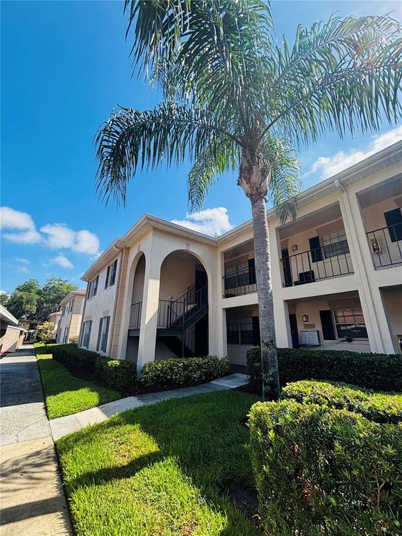 10356 CARROLLWOOD LANE 205, Tampa, FL 33618