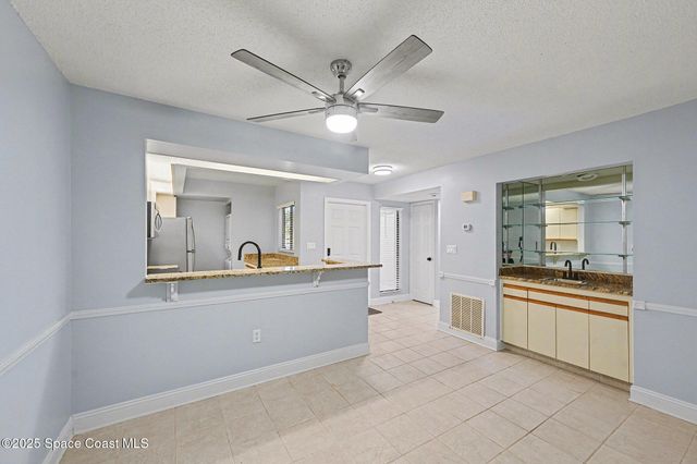 955 Country Club Drive 111, Titusville, FL 32780