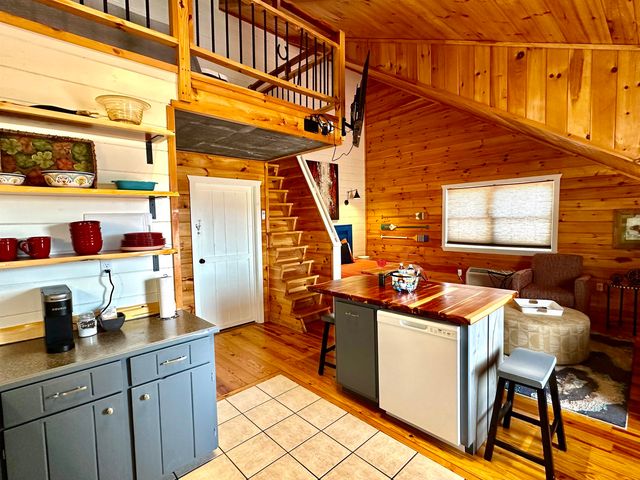 144 Hollie Lane, Mountain View, AR 72556