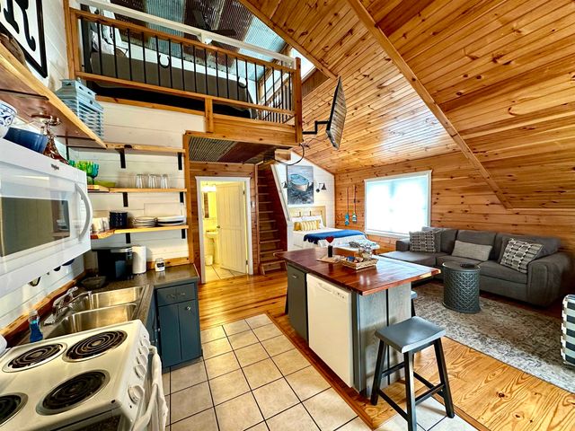 144 Hollie Lane, Mountain View, AR 72556