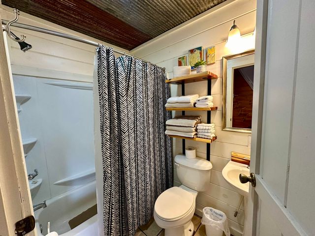 144 Hollie Lane, Mountain View, AR 72556