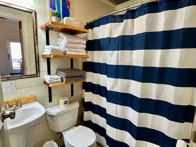 144 Hollie Lane, Mountain View, AR 72556