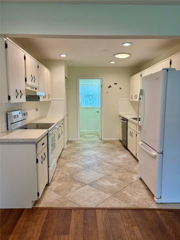 8920 SW 97TH LANE ROAD F, Ocala, FL 34481