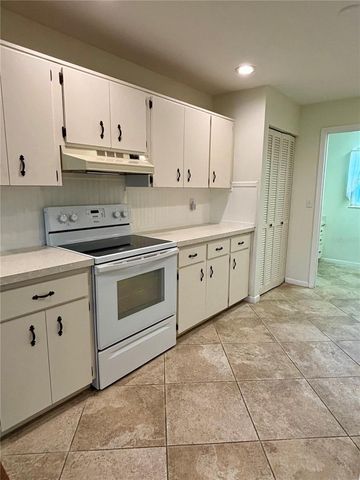 8920 SW 97TH LANE ROAD F, Ocala, FL 34481