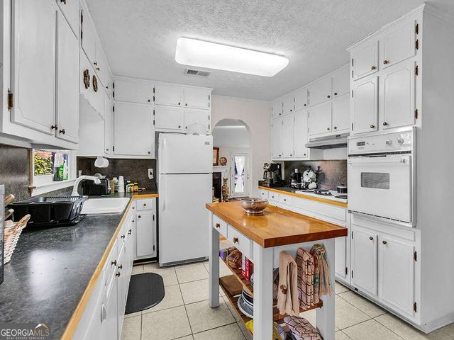 3252 Trickum Road, Woodstock, GA 30188