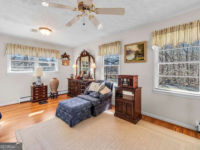 3252 Trickum Road, Woodstock, GA 30188