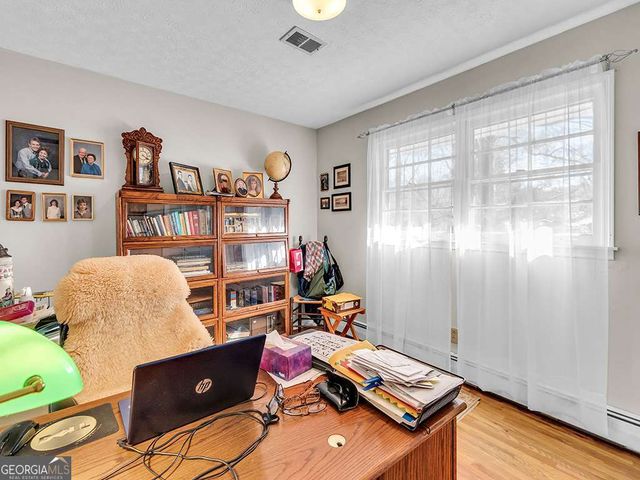 3252 Trickum Road, Woodstock, GA 30188