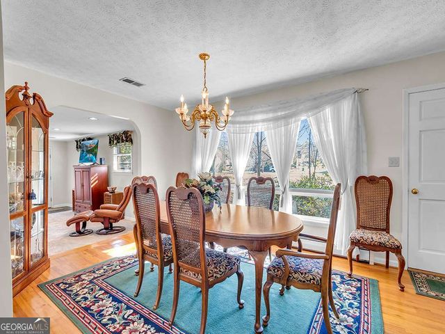 3252 Trickum Road, Woodstock, GA 30188