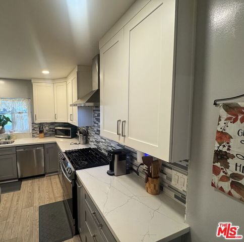 9520 S 2nd Avenue, Inglewood, CA 90305