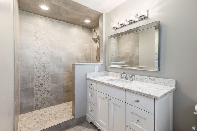 2543 E CLIFF SWALLOW DR, Sandy, UT 84093