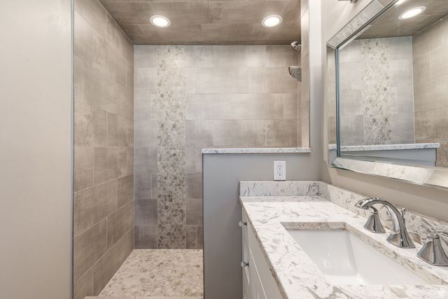 2543 E CLIFF SWALLOW DR, Sandy, UT 84093