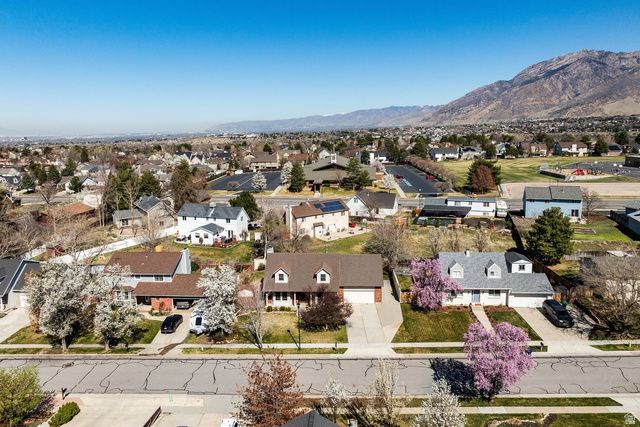 2543 E CLIFF SWALLOW DR, Sandy, UT 84093
