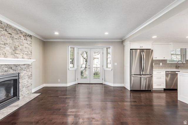 2543 E CLIFF SWALLOW DR, Sandy, UT 84093