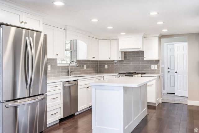 2543 E CLIFF SWALLOW DR, Sandy, UT 84093