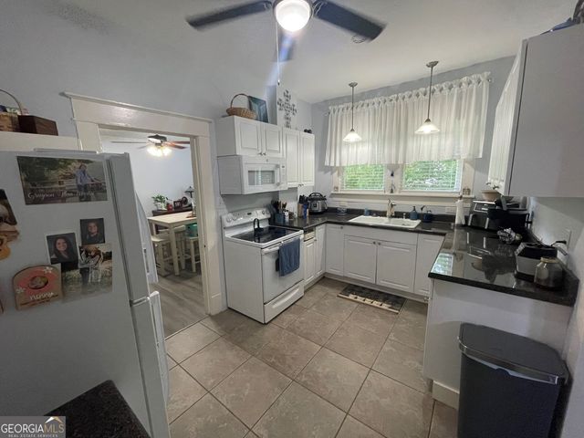 1103 E 2nd Avenue SE, Rome, GA 30161