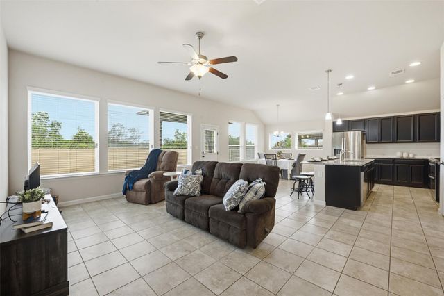 276 Gunnison WAY, Kyle, TX 78640