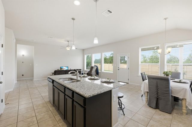 276 Gunnison WAY, Kyle, TX 78640