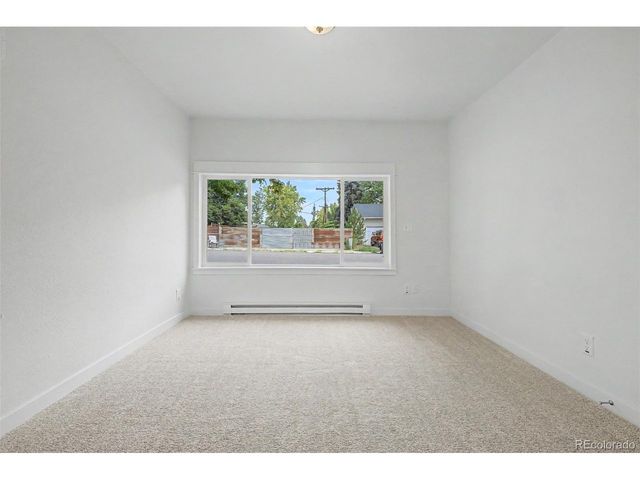1555 N Monroe Ave, Loveland, CO 80538