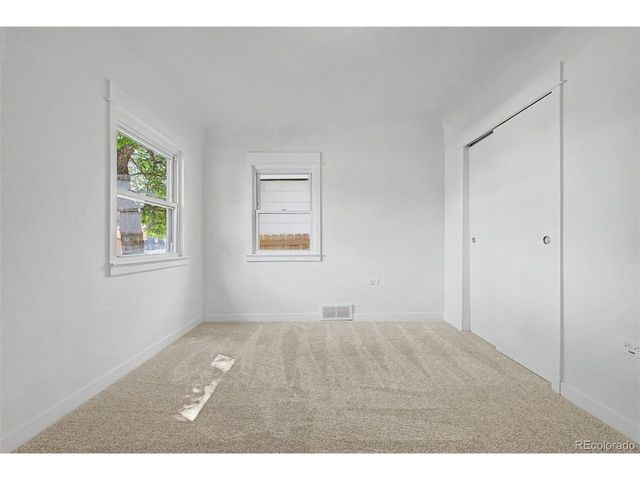 1555 N Monroe Ave, Loveland, CO 80538