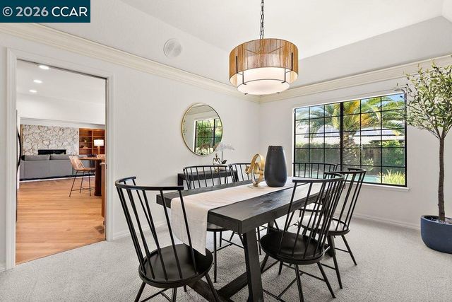 306 Maverick Ct, Lafayette, CA 94549